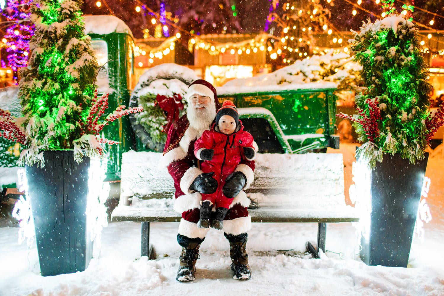 Sam's Christmas Village & Light Tour